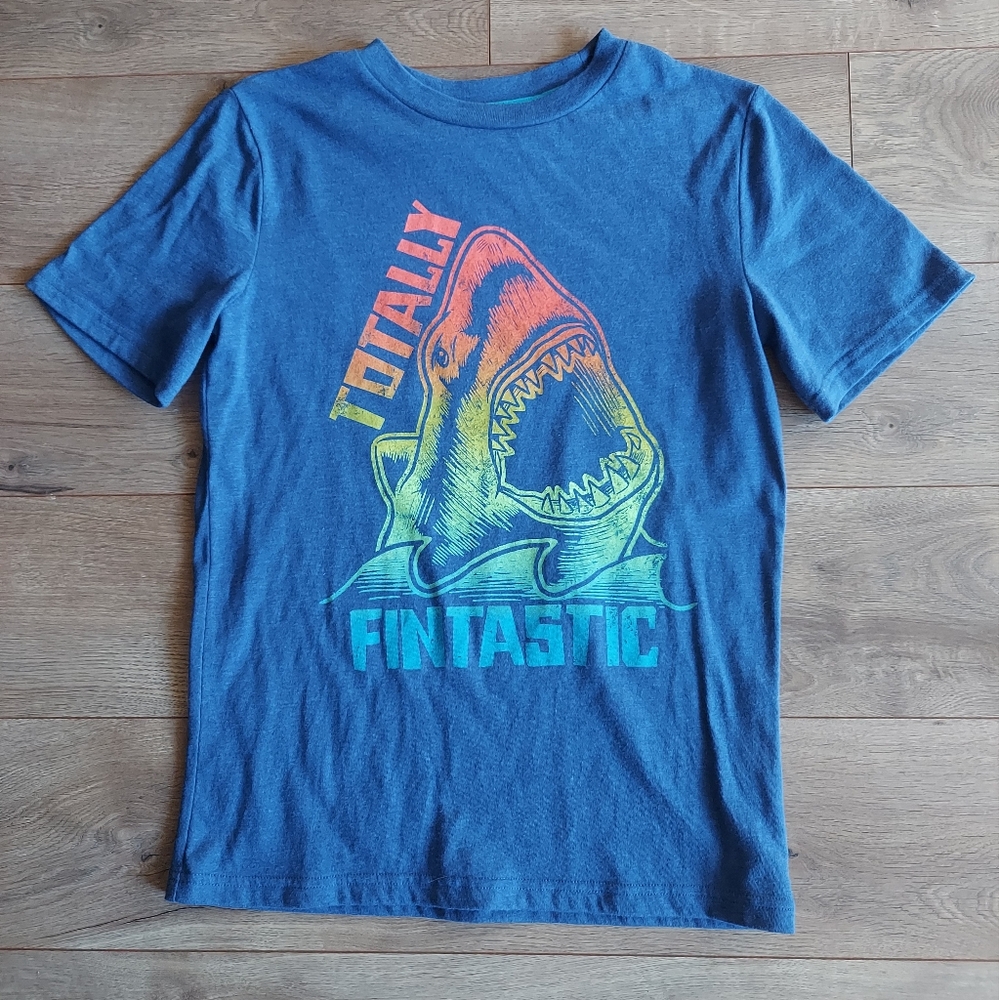 Shark tee